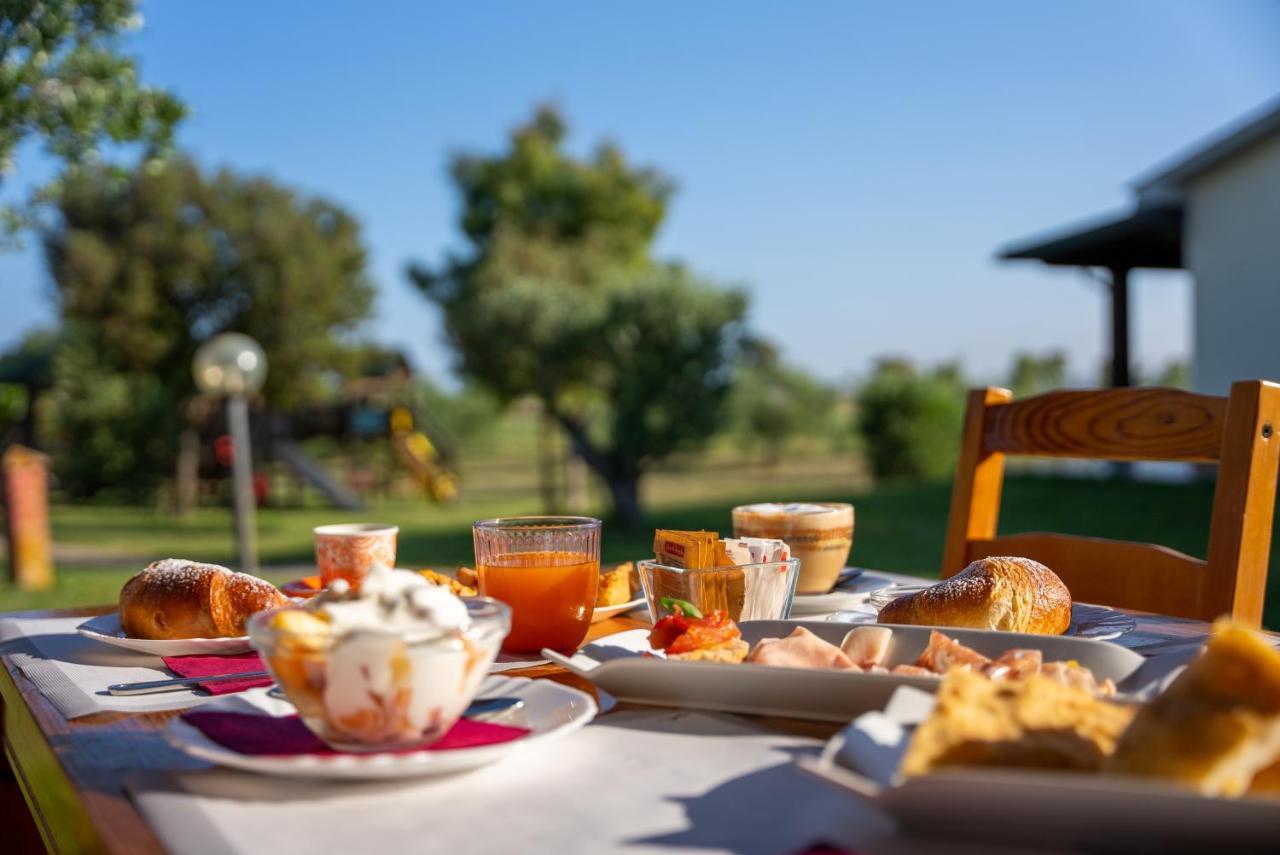 Glamping Gli Etruschi Hotel Piombino Exterior photo